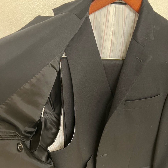Ralph by Ralph Lauren black suit. jacket Is 38 short, pants are 32/30 & vest - Picture 3 of 4